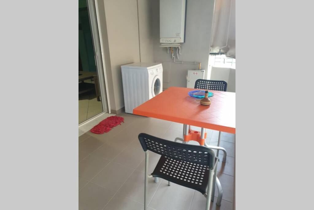 Central Studio Very Close To The Port Of Volos Luaran gambar