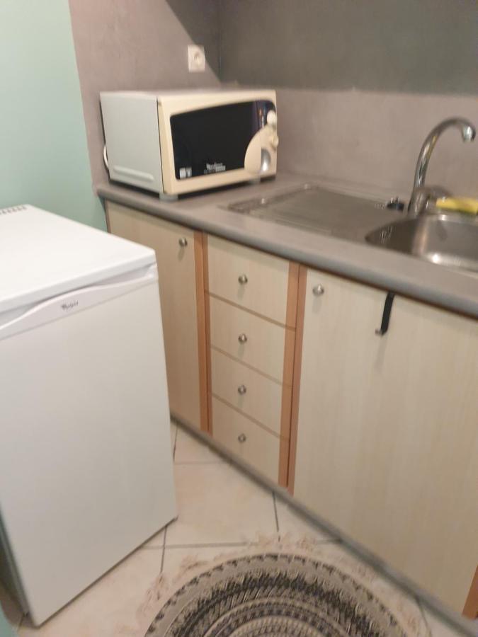 Central Studio Very Close To The Port Of Volos Luaran gambar